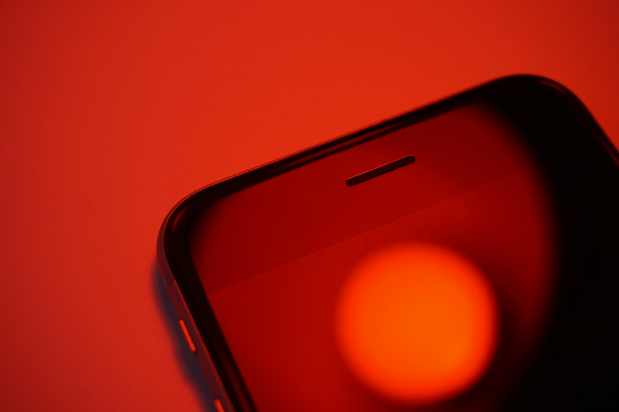 Signal vs. WhatsApp vs. iMessage: Which One Actually Protects What You Send